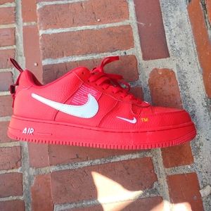 Nike AF1 UTILITY TEAM LV8